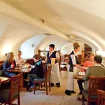 Weisses Ross Hotel 3*