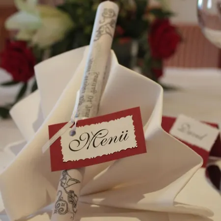 فندق Weisses Ross 3*