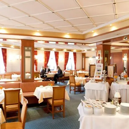 Weisses Ross ホテル 3*