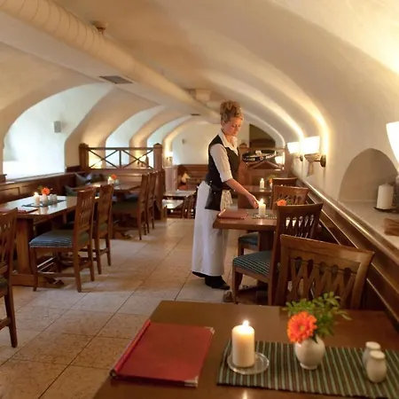 ホテル Weisses Ross 3*