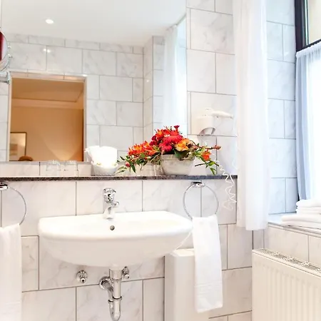 Weisses Ross Hotel 3*